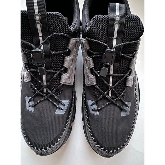 On Running Women’s CloudAway, Black/ Rock Size 7 EUC - Picture 4 of 12